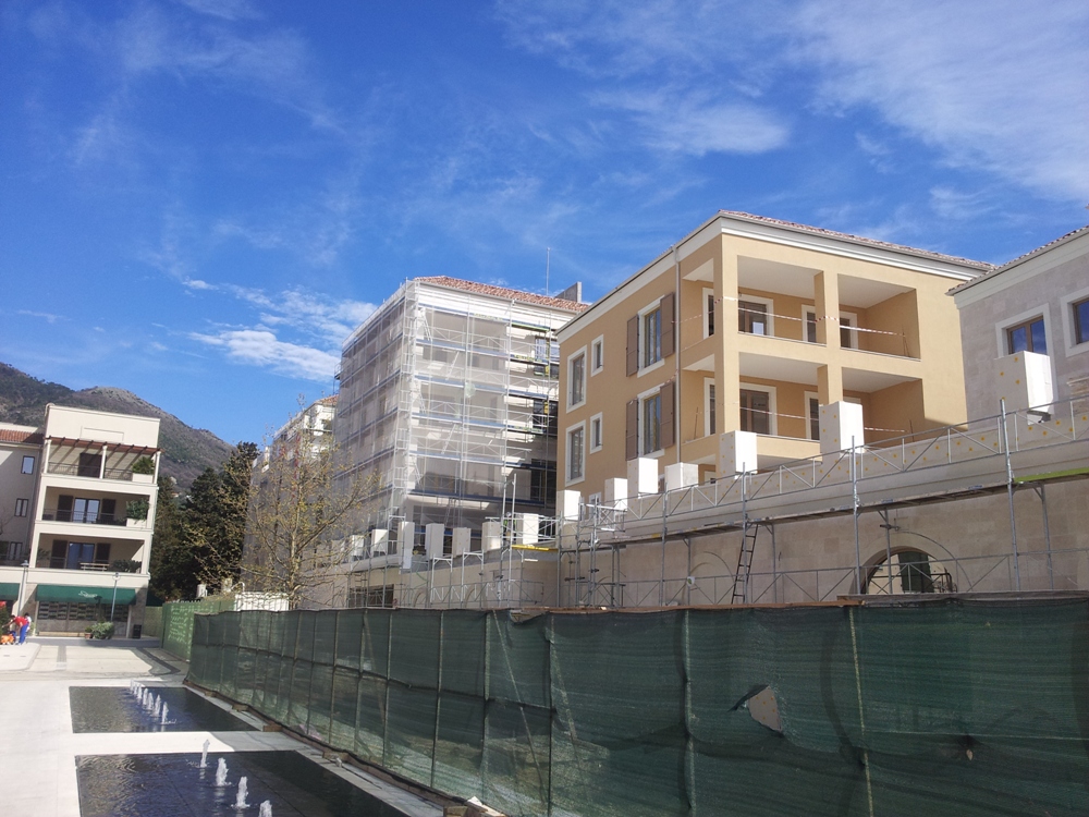 Строящаяся резиденция "Ксения" в "Порто Монтенегро"